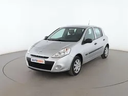 Gris Usado 2013 Renault Clio III Collection Berlina | 7299 € (Un poco caro)