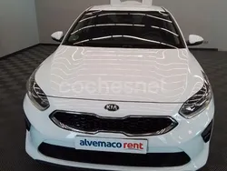 Blanco Usado 2019 Kia Ceed Berlina | 11.000 € (Precio justo)