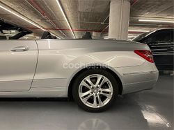 Gris / plata Usado 2010 Mercedes E200 Elegance Descapotable | 15.000 € (Buen precio)
