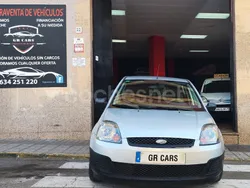 Gris / plata Usado 2007 Ford Fiesta Utilitario | 3500 € (Un poco caro)
