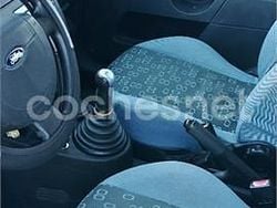 Gris / plata Usado 2005 Ford Fiesta Ambiente Berlina | 3200 €