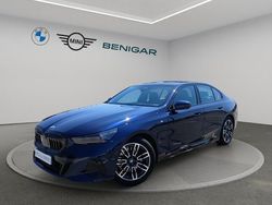 Azul Usado 2024 BMW 520 Comfort Edition Familiar | 58.900 €