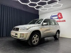 Gris / plata Usado 2001 Toyota RAV4 Sol SUV | 7990 € (Precio justo)