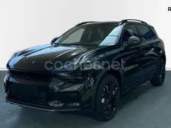 Negro Nuevo 2025 Lynk & Co 01 SUV | 37.900 €