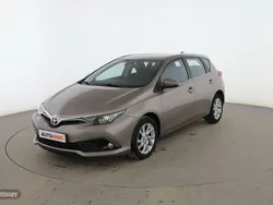 Gris Usado 2015 Toyota Auris Active Berlina | 11.799 € (Precio justo)