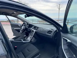 Negro Usado 2016 Volvo V60 Kinetic Familiar | 11.200 € (Precio justo)