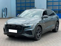 Gris / plata Usado 2020 Audi SQ8 Premium SUV | 71.990 € (Precio justo)