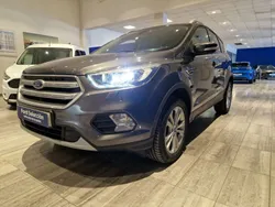 Gris Usado 2017 Ford Kuga Titanium SUV | 19.900 € (Caro)