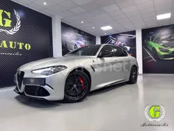 Gris / plata Usado 2021 Alfa Romeo Giulia Quadrifoglio Berlina | 83.000 €