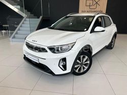 Blanco Usado 2021 Kia Stonic SUV | 19.690 € (Precio justo)