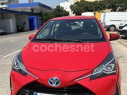 Rojo Usado 2019 Toyota Yaris Hybrid Active Berlina | 14.200 € (Precio justo)