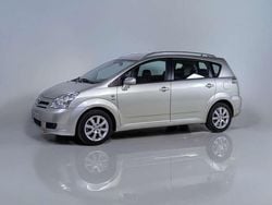 Plateado Usado 2005 Toyota Corolla Verso Sol Monovolumen | 7900 € (Precio justo)