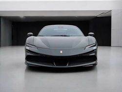 Negro Usado 2021 Ferrari SF90 Coupe | 389.000 €