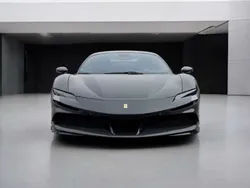 Negro Usado 2021 Ferrari SF90 Coupe | 389.000 €