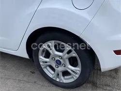 Blanco Usado 2013 Ford Fiesta Trend Utilitario | 5800 € (Precio justo)