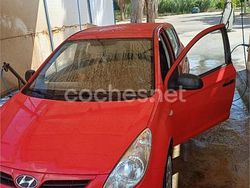Rojo Usado 2012 Hyundai i20 Classic Berlina | 4000 € (Super precio)