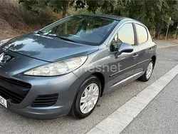 Gris / plata Usado 2011 Peugeot 207 Envy Berlina | 3500 € (Precio justo)