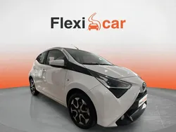 Blanco Usado 2022 Toyota Aygo X-play Utilitario | 11.790 € (Buen precio)