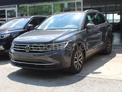 Gris / plata Usado 2021 VW Tiguan Life SUV | 24.450 € (Buen precio)