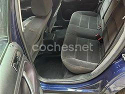 Azul Usado 2000 VW Passat Trendline Berlina | 1999 €