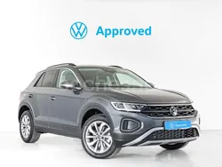 Gris Nuevo 2024 VW T-Roc Life SUV | 35.200 € (Un poco caro)