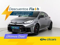 Gris / plata Usado 2024 Toyota Yaris Berlina | 42.390 €
