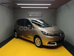 Beige Usado 2015 Renault Scénic III LIMITED Monovolumen | 11.990 € (Precio justo)