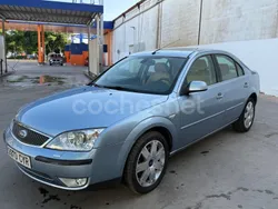 Azul Usado 2004 Ford Mondeo Ghia Berlina | 4500 € (Un poco caro)