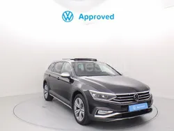 Negro Usado 2024 VW Passat Alltrack Familiar | 47.890 €