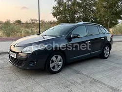 Gris / plata Usado 2011 Renault Mégane GrandTour Dynamique Familiar | 5650 € (Precio justo)