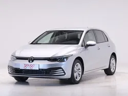 Gris / plata Usado 2023 VW Golf VIII Life Berlina | 26.390 € (Precio justo)