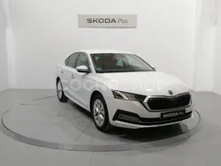 Blanco Usado 2024 Skoda Octavia Style Berlina | 26.950 € (Buen precio)
