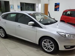Plateado Usado 2018 Ford Focus Trend+ Berlina | 11.390 € (Buen precio)