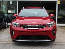 Rojo Usado 2022 Kia Stonic SUV | 13.850 € (Precio justo)