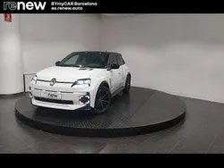 Blanco Usado 2024 Renault R5 Iconic Utilitario | 31.740 € (Un poco caro)