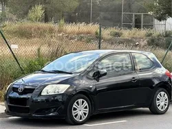 Negro Usado 2009 Toyota Auris Luna Berlina | 4000 € (Buen precio)