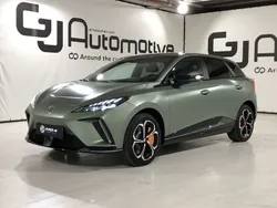 Verde Usado 2023 MG MG4 EV Utilitario | 40.990 €