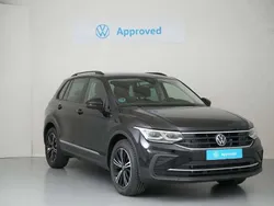 Negro Usado 2023 VW Tiguan Life SUV | 36.900 € (Precio justo)
