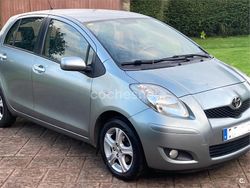 Gris / plata Usado 2011 Toyota Yaris Berlina | 6000 € (Precio justo)