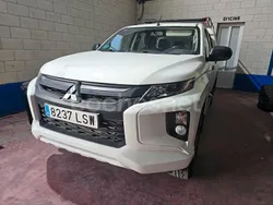 Blanco Usado 2021 Mitsubishi L200 Recogida | 23.500 € (Buen precio)
