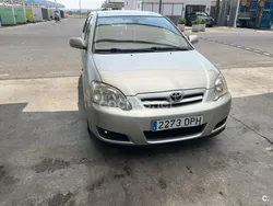 Gris / plata Usado 2005 Toyota Corolla Sol Berlina | 4500 € (Precio justo)