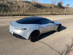 Gris / plata Usado 2021 Aston Martin DB11 Coupe | 128.800 €