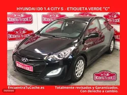 Negro Usado 2012 Hyundai i30 Berlina | 9390 € (Un poco caro)