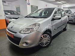 Gris / plata Usado 2010 Renault Clio II Berlina | 4490 € (Precio justo)