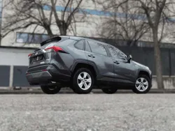 Gris Usado 2020 Toyota RAV4 Hybrid Style SUV | 21.000 € (Super precio)