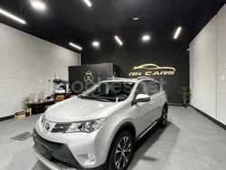 Gris / plata Usado 2015 Toyota RAV4 Executive SUV | 15.990 € (Precio justo)
