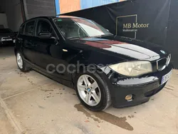 Rojo Usado 2006 BMW 118 Utilitario | 4999 € (Precio justo)