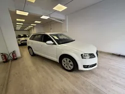 Blanco Usado 2010 Audi A3 Sportback Attraction Utilitario | 11.100 € (Buen precio)
