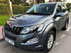 Gris / plata Usado 2016 Mahindra XUV500 SUV | 11.995 €