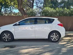 Blanco Usado 2014 Toyota Auris Advance Berlina | 9450 € (Buen precio)